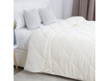 Ковдра TEP FRIENDLY FOUR SEASONS молочна 150x210
