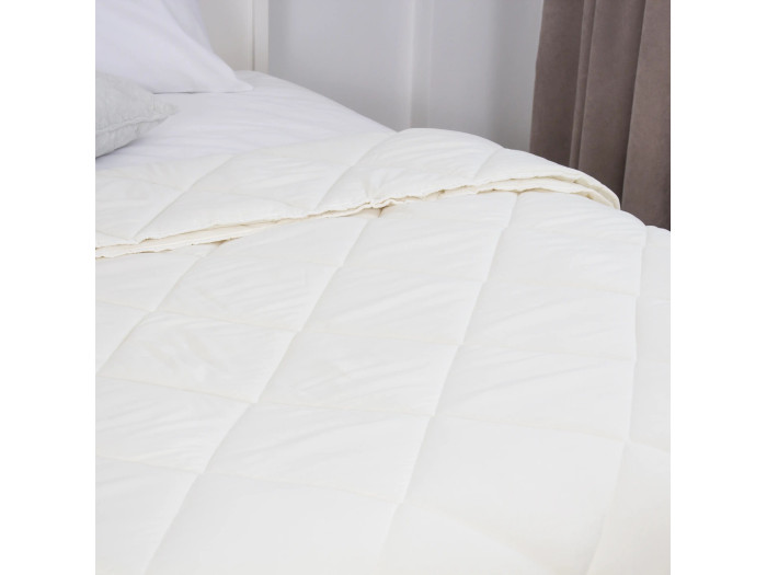 Одеяло TEP FRIENDLY FOUR SEASONS молочная 200x210