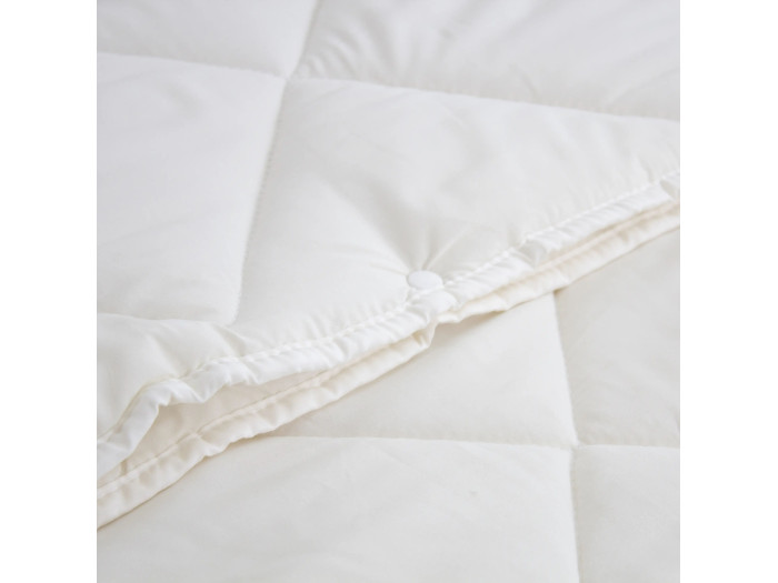 Одеяло TEP FRIENDLY FOUR SEASONS молочная 200x210